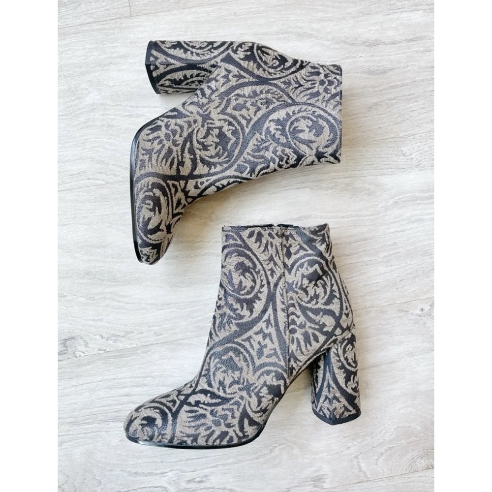 Butter Velvet Jacquard Heeled Boots!! Made In Italy!